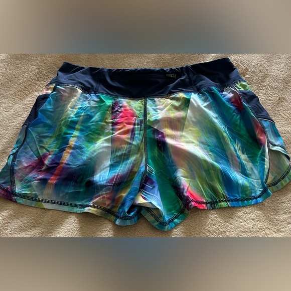 Athleta Side Pocket Tropea Vivid Ready Set Shorts Size M - Picture 2 of 5